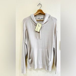 Women’s Vintage Havana Cloud Fleece Pullover Hoodie in Beige size Small